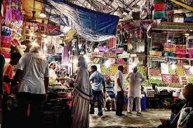 7 christian home decor & kitchen accessories to share the faith march 19, 2020 your shoppers can proudly display their faith with our christian wholesale home decor products at bulk prices! 15 Wholesale Markets In Mumbai Where To Shop For Clothes Electronics Cosmetics And More Tripoto