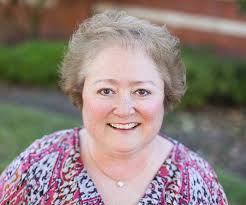 Donna Dobbs's Instagram, Twitter & Facebook