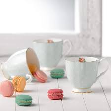 Vibrant and vivacious, polka rose is a beautiful new addition to the vintage patterns that have made royal albert famous the world over. Royal Albert Polka Rose Pink Mug 0 3l Teacups Cups Mugs Saucers Urbytus Com