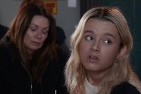 Coronation Street teen pregnancy 'sealed' for Betsy