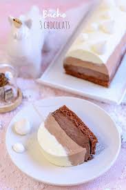 Buche De Noel Au Chocolat Noisette Et Meringue Little Praline Easy Cake Recipes Chocolate Cake Recipe Easy Desserts