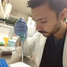 Gisella y Javier, un matrimonio Ufro en Barcelona, unido por la vocación y  la salud