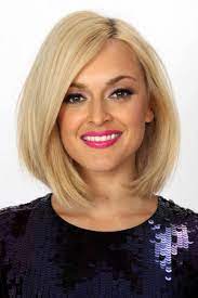 bob kare s chelkoj na bok thick hair styles medium bob hairstyles hair lengths