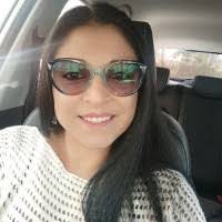 Belinda Decker's Instagram, Twitter & Facebook