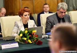 Ministrul muncii, lia olguţa vasilescu, susține o conferință de presă în care prezintă noua lege a pensiilor. Legea Pensiilor Varsta De Pensionare Lia OlguÅ£a Vasilescu Are O VariantÄƒ PreferatÄƒ Dcnews