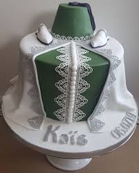 Gateau Special Circoncision Pour Kais Babouches Et Chapeau Tarbouch Fait Entierement A La Main Dentelle Comestible Cake Art Cake Design Cake