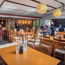 You can book your vehicle and your flights to canberra with webjet or at canberra airport (cbr). Canberra Restaurants