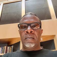 All I see here is a morning father! Not a murderer! This is so sad to watch  look at all them cops faces!! free that Man! 😢💬 #sad #news  #policebrutality