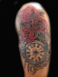Clock And Roses Tattoo I Want The Roses Up Higher On My Tatuagem Familia Tatuagem Braco Tatoo