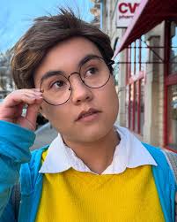 Just swinging by with some more photos of Peter Parker from Katsucon! 🕸️  Don't be fooled, this was a very cold day and I was freezing. 😂 📸:  @stepharies5 #peterparker #yourfriendlyneighborhoodspiderman #spiderman #