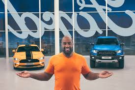L'un des sportifs préférés des Français, Teddy Riner, devient l'ambassadeur  de Ford en France