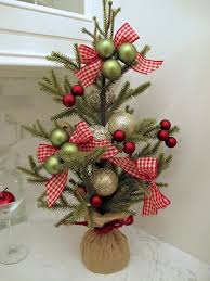 Christmas Decoration Ideas Easy Shortcuts For Simple Christmas Decor Simple Christmas Decor Small Christmas Trees Diy Christmas Tree
