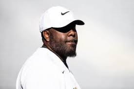 Grady Griffin's Instagram, Twitter & Facebook