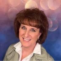 30+ "Julia Hedges" profiles