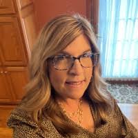 Kim Parmley's Instagram, Twitter & Facebook