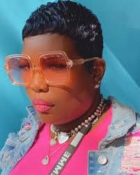 Maureen Lyle's Instagram, Twitter & Facebook