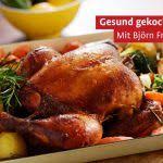 Ganzes Hahnchen Mit Karotten Und Anna Kartoffeln Ganzes Hahnchen Lebensmittel Essen Hahnchen