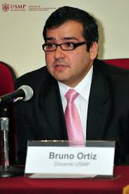 Fondo Editorial USMP: Alberto Arébalos