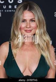 Brittany Oakes's Instagram, Twitter & Facebook