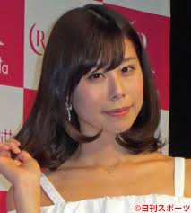 May 19, 2021 · 新宿・歌舞伎町で無許可にキャバクラを営業していた渚りえが逮捕されました。渚りえの経営するキャバクラ店名は「桜花」で桜井野の花の源氏名で活動。整形キャバ嬢としてyoutubeでも人気のあるユーチューバーでした。桜井野の花こと渚りえの本名が以前は池上りえだったこと。旦那がnの. æœ‰æ'è—é‡Œ ç¾åœ¨ã¨éŽåŽ»å†™çœŸä¸¦ã¹ ã ã„ã¶åž¢æŠœã'ãŸ èŠ¸èƒ½ æ—¥åˆŠã‚¹ãƒãƒ¼ãƒ„