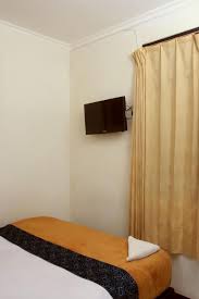 Bantal guling guest house berada tak jauh dari trans studio bandung dan hanya berjarak 10 menit berkendara dari stasiun kiara condong serta 20 menit berkendara dari tol buah batu. Bantal Guling Trans Bandung Harga Terbaru 2021