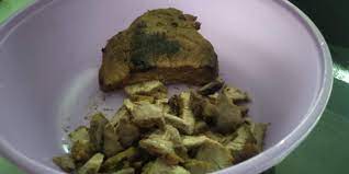 Daging salai ini saya dapat dari sahabat saya iaitu owner, daging salai cik yah. Buat Sendiri Daging Salai Untuk Masak Lemak Cili Padi Cahaya Hayati