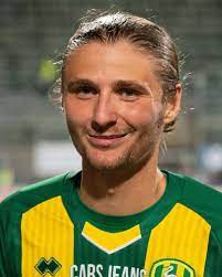 Born 9 january 1994) is a professional footballer who plays for swedish side if elfsborg on loan from championship club leeds united. Pawel Cibicki