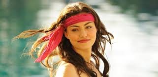 Zusammen mit emma und rikki entdeckt cleo ihre kräfte nach ihrer reise nach mako island. H2o Just Add Water Cleo Sertori Season 3 Photo Phoebe Tonkin Phoebe Tonkin H2o H2o Mermaids Phoebe Tonkin