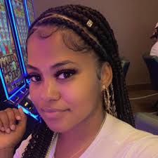 Peaches Smith's Instagram, Twitter & Facebook