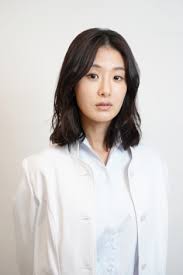 パート2 冒険は終わっていないところである。 それはまさに1月に彼らに何が起こったのかだ。 太陽が明るく輝いていた、雪が足元クランチ、冷ややかな冬の日だった。 そして、家族全員が散歩に行きました。 Qvluc3fsuj3hzm