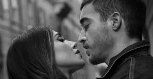 Nel frattempo la coppia si prepara a raggiungere la polinesia. Belen Incinta Il Suo Look Premaman Sembra Togliere Ogni Dubbio