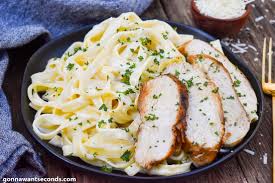 This fettuccine alfredo is awesome and is as close to the famous olive garden pasta as you're gonna get. Olive Garden Chicken Alfredo Best Family Dinner Gonna Want Seconds