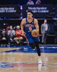 Self pays visit to juco recruit Mario Little