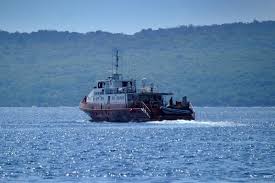 Banyuwangi, indonesia (ap) — indonesia's military on sunday officially said all 53 crew an underwater robot equipped with cameras found the lost submarine was lying in at least three pieces. 46bdy7cjlrwh3m