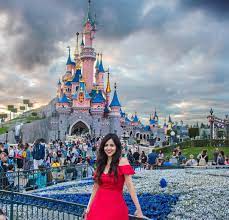 Wanderers hub, triggered insaan, fukra insaan and dimple's kitchen had a blast in manali. Wanderers Hub Is Our Sweetest Creation Till Date With Our Special Brand Of Quirkiness However After Disneyland Castle Girl Photography Poses Disneyland Paris