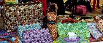 Ada tiga langkah utama yang perlu diperhatikan dalam menyusun naskah pidato yakni: Tujuan Dan Langkah Dalam Menganalisis Peluang Usaha Produk Kerajinan Dari Bahan Limbah Berbentuk Bangun Datar