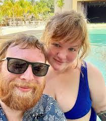 Sarah Seidman's Instagram, Twitter & Facebook