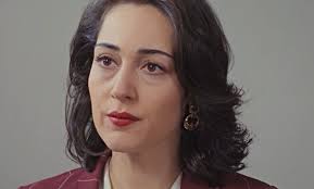 La forza di una donna, spoiler 19 dicembre 2025: Sarp e Bahar scappano e  vanno da Hatice, Kismet li interroga