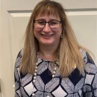 Shelly Loy's Instagram, Twitter & Facebook