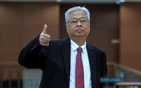 25:57 sidang media harian perintah kawalan pergerakan oleh datuk seri ismail sabri yaakob, menteri kanan (keselamatan). Bernama Ismail Sabri Diharap Teruskan Kertas Putih Pertahanan Penganalisis