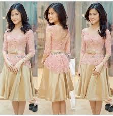Semua fashion item yang dijual di sini modelnya korean style smua. 40 Gambar Model Kebaya Wisuda Modern Lengan Panjang Dan Pendek Pakaian Pesta Model Pakaian Model Baju Wanita