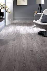 De koyu renklerin açık tonlar ile uyumlu bir kontrast oluşturmasını sağlayacaktır. Oturma Odasi Parke Modelleri Icin 8 Fikir Parke Oturma Odasi Laminat Parke