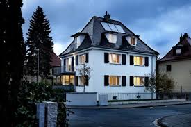 in erlangen hat eine junge familie ein typisches siedlungshaus aus den 1930er jahren gekauft und umfassend saniert siedlu 1930 haus altbau villa architektur