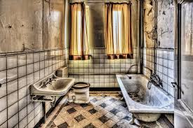 Prenderemo come esempio questo locale: Ristrutturare Il Bagno In 5 Fasi Blog Stile Bagno