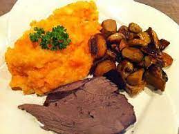 un cuissot de chevreuil tendre et moelleux cuit au four recette recette cuissot chevreuil chevreuil recette recette gibier