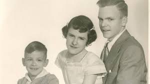 Fulton Valley Farms adds live reindeer for holidays and year-round business 