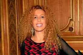 Très souvent, ses looks sont commentés. Que Sont Ils Devenus Afida Turner Je Suis Plus Classe Et Apaisee