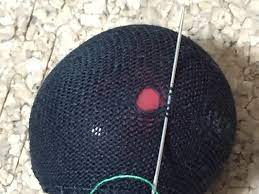 靴下のつま先の穴の縫い方 かかとの補修やかわいい直し方も紹介 生活に役立つ説明書 補修 裁縫チュートリアル 裁縫テクニック