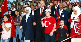 Recep tayyip erdoğan (born 26 february 1954) is a turkish politician serving as the current president of turkey. Erdogan Anma Programina 15 Temmuz Da Kur An Dersi Verdigi Torunuyla Yurdu Son Dakika
