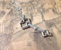 The Hobbit Inspired Thorin S Key Necklace Silver Key Decorated Key Lord Of The Rings Replica Prop Jewelry Film Jewelry Under 35 In 2021